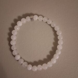 Handmade White Jade Natural Stone 6mm Beaded Stretch Braclet.